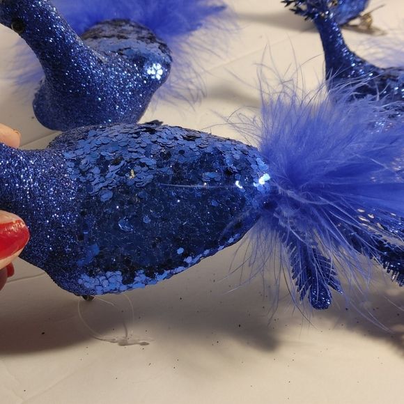 Deep Blue 4 Feather Peacocks Glitter and Feathers Long Tail 1 Humming Bird Clip - Picture 4 of 16